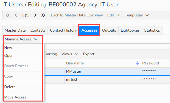 A screenshot shows a list of accesses for an administration user. UI elements to manage accesses are highlighted.