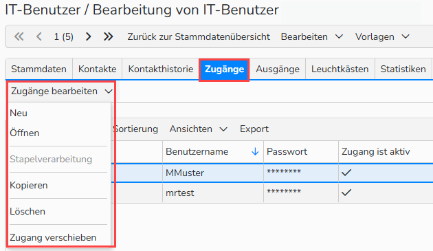 Ein Screenshot zeigt eine Liste der Zugriffe für einen Administrator. Die UI-Elemente zur Verwaltung der Zugriffe sind hervorgehoben.