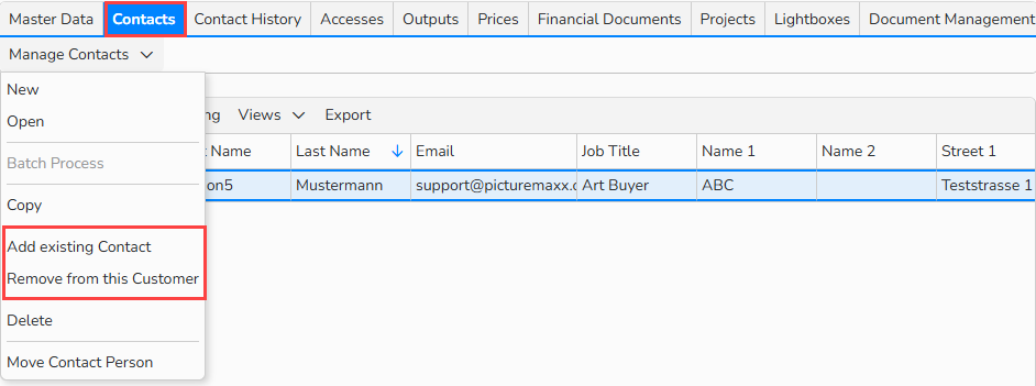 Screenshot of a Master data record showing the Contacts tab. UI elements to link and remove cross-area contacts are highlighted.