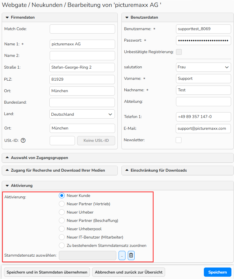 Screenshot des Fensters „Webgate/Neukunden“ mit den Stammdaten eines Neukunden. Die Optionen, mit denen der Neukunde dem entsprechenden Bereich in Backstage zugewiesen werden kann, sind hervorgehoben.