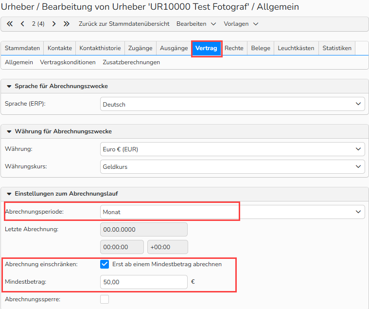 Screenshot des Urheber‑Stammdatenfensters mit geöffnetem und hervorgehobenem Reiter Vertrag. Die Optionen zur Konfiguration des Abrechnungsperiode und der Abrechnung einschränken sind hervorgehoben.